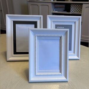 White Picture Frame Set